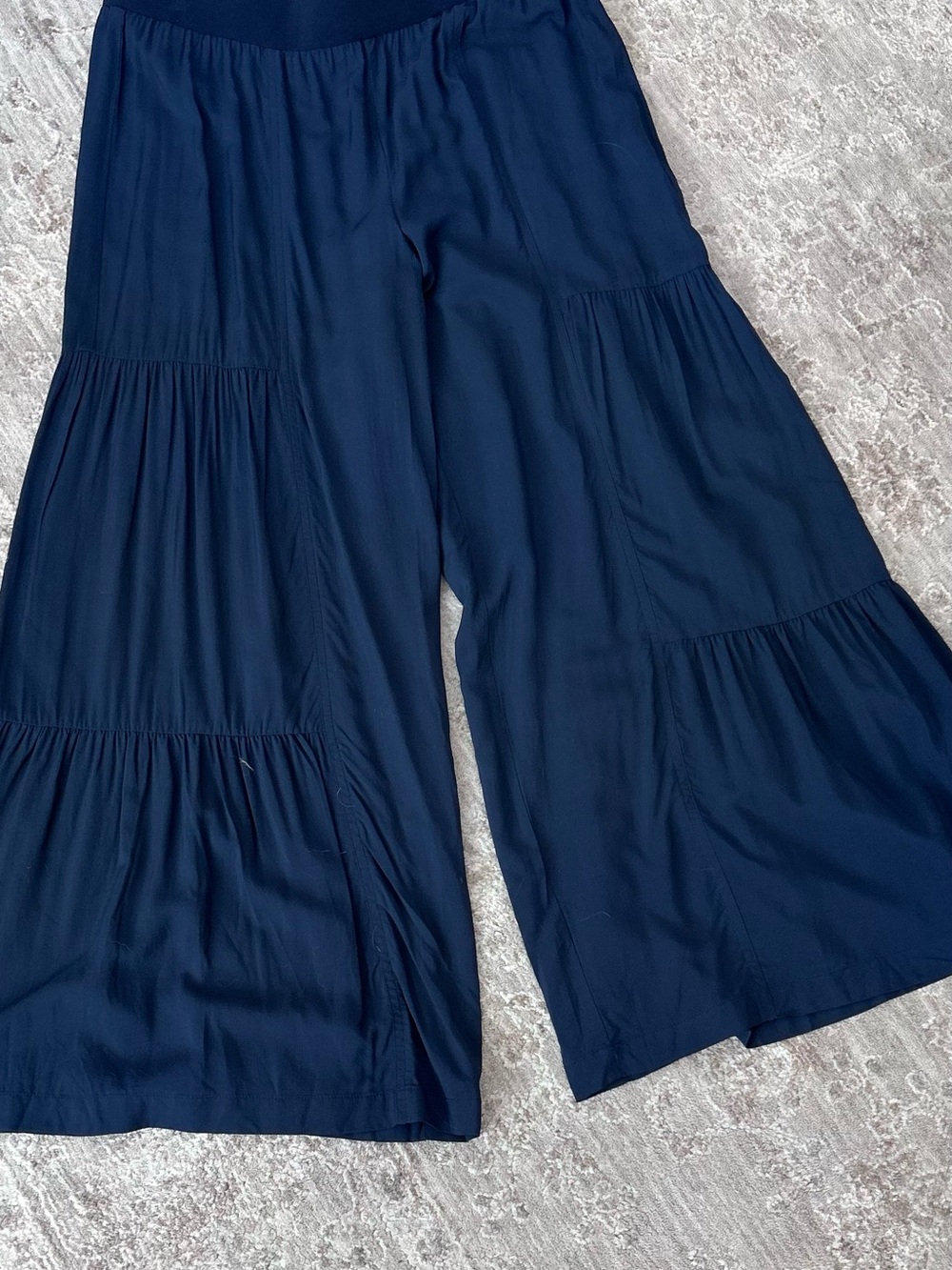 G.I.L.I. Women's Sz MP Solid Wide Leg Tiered Ruffle Pants Dark Navy Blue Peasant